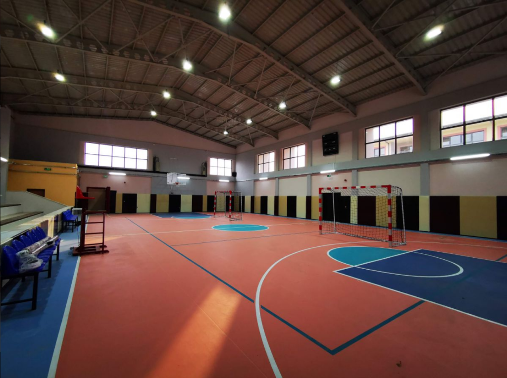 Kartepe Güzel Sanatlar Lisesi Spor Salonu